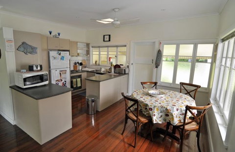 Cairns Holiday Homes Wilks House - New Castle Holiday 0