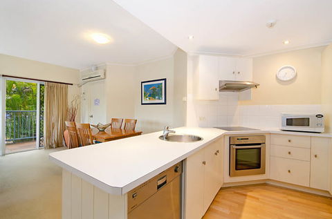 Reflections Holiday Apartments - New Castle Holiday 6