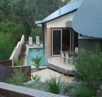 Hyams Beach Bungalows - New Castle Holiday