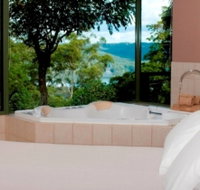 Montville Grove - New Castle Holiday