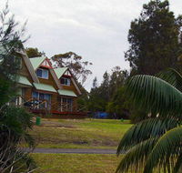 Berrara Waters Chalet - New Castle Holiday