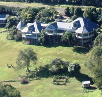 The Spotted Chook Ferme Auberge and Amelies Petite Maison - New Castle Holiday