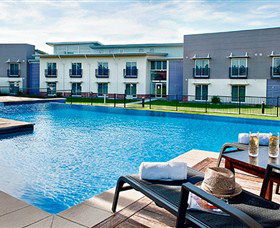 Springs Resort - Shoalhaven Sports Motel - New Castle Holiday 0