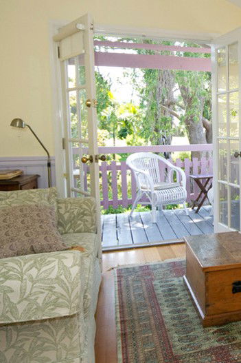 Hyams Beach Seaside Cottages - New Castle Holiday 1