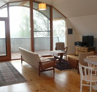 Surveyor's Hill Bed and Breakfast - New Castle Holiday