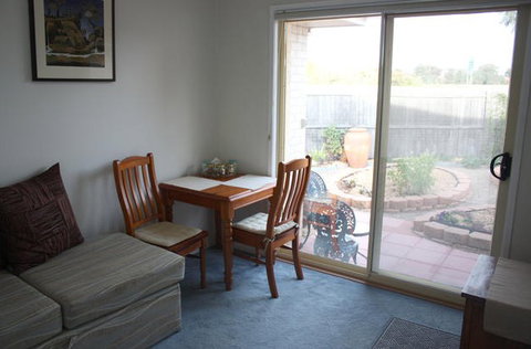 Tea Gardens Bed And Breakfast - New Castle Holiday 2