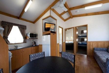 Canberra Motor Village - New Castle Holiday 4