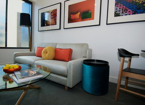 East Hotel - New Castle Holiday 3