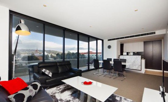 Manuka ACT New Castle Holiday