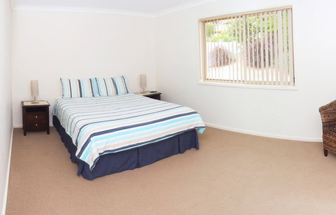 Parker By The Sea - New Castle Holiday 2