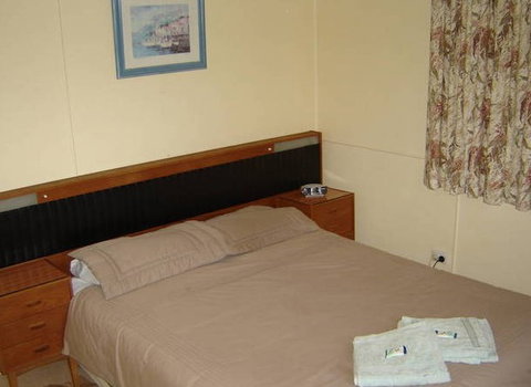 Berringer Lake Holiday Cottages - New Castle Holiday 2