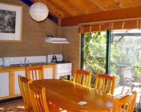 Back Forest Retreat - New Castle Holiday 2