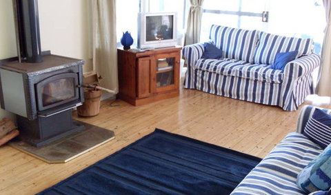 Bush And Bay Cottage - New Castle Holiday 4