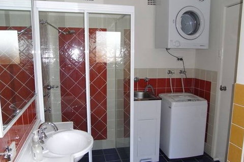 A Husky Sea-Esta - New Castle Holiday 0