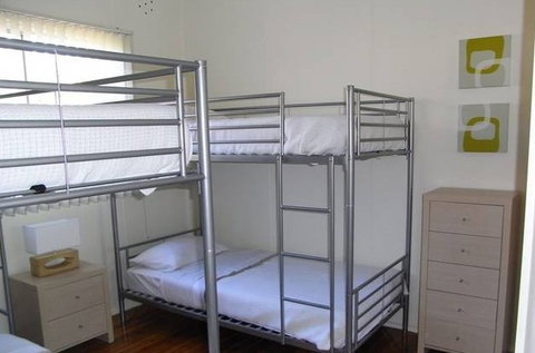 A Husky Sea-Esta - New Castle Holiday 1