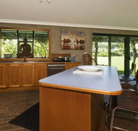 Banksia Garden Retreat - New Castle Holiday