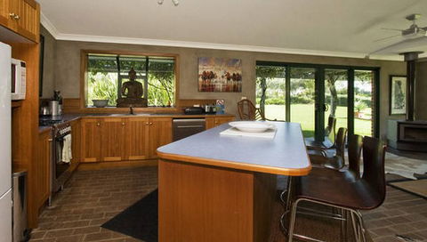 Banksia Garden Retreat - New Castle Holiday 0