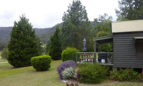 Blue Gums Cottage - New Castle Holiday 5