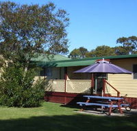 Alonga Cottages - New Castle Holiday