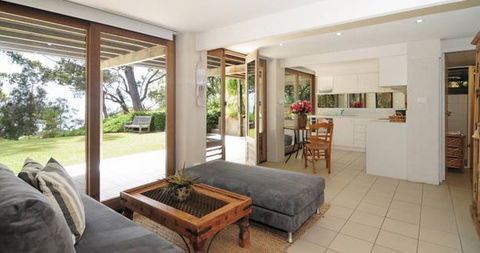 Bungalows On The Beach - New Castle Holiday 0