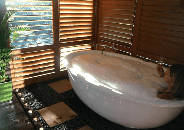 Roseberry Creek ACT New Castle Holiday