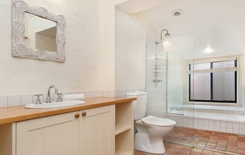 Beachwood - New Castle Holiday 1