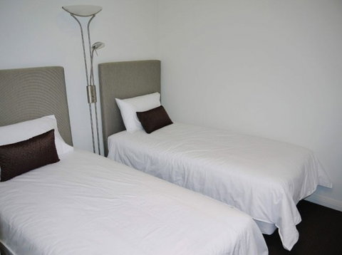 Silver Earth Accommodation - New Castle Holiday 1