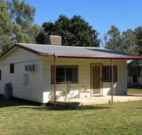 Cockatoo Cottage - Pooncarie - New Castle Holiday