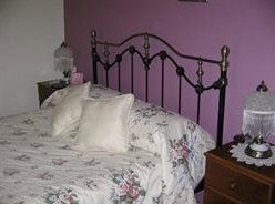 Old Vic Bed And Breakfast - New Castle Holiday 3