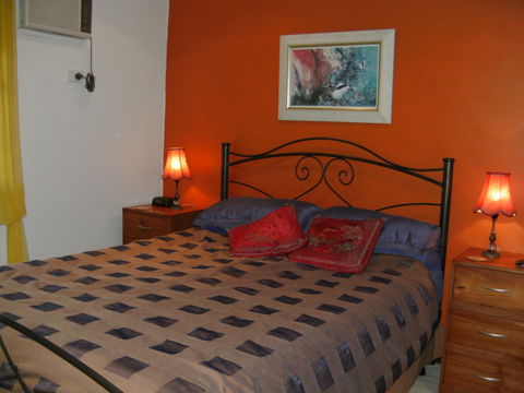 Sonjas Bed And Breakfast - New Castle Holiday 1