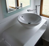 Minintitja Accommodation - New Castle Holiday