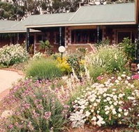 Red Gum Lagoon Cottages - New Castle Holiday