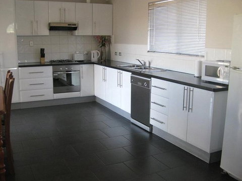 Silver City Cottages - New Castle Holiday 0