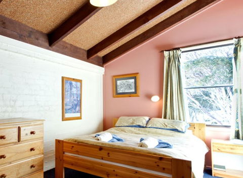 Snowbird Ski Lodge - New Castle Holiday 0