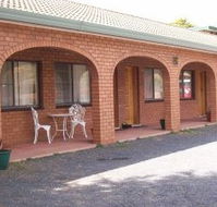 Cooma Country Club Motor Inn - New Castle Holiday