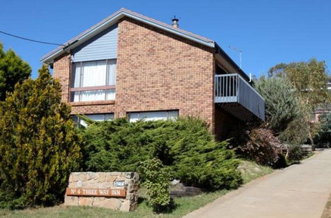 Three Way Inn - New Castle Holiday 0