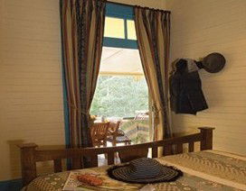 Yarrangobilly Caves House - New Castle Holiday 5