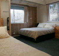 Royal Coachman Ski Lodge - New Castle Holiday