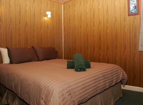 Royal Coachman Ski Lodge - New Castle Holiday 1