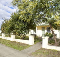 Tumut Apartments - New Castle Holiday