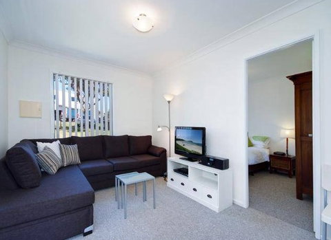 Beach House Fingal Bay - New Castle Holiday 1