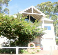 Nelson Bay Bed and Breakfast - New Castle Holiday