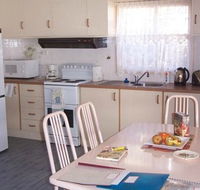 Azalea Cottage - New Castle Holiday