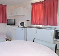 Aukaka Caravan Park - New Castle Holiday