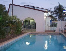 Alabaster Motor Inn - New Castle Holiday 2