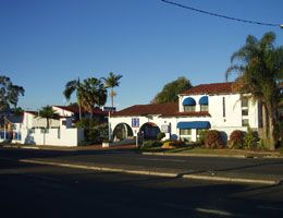 Alabaster Motor Inn - New Castle Holiday 3