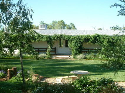 Wilga Park Cottage - New Castle Holiday 0