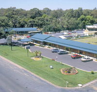 Deniliquin Country Club Motor Inn - New Castle Holiday