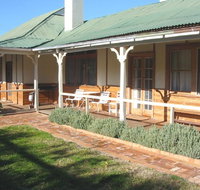 Gundagai Historic Cottages Bed and Breakfast - New Castle Holiday