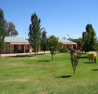 Narrandera Caravan Park - New Castle Holiday